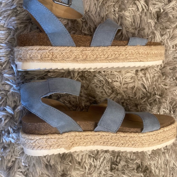 Universal thread Target espadrille sandals 8 - Picture 1 of 2